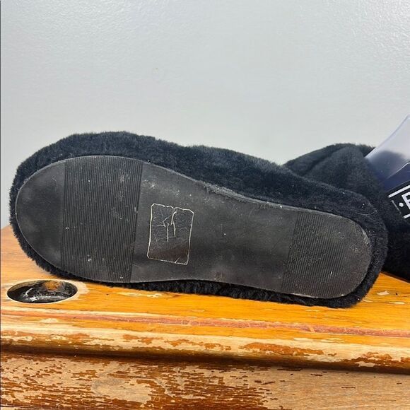 BCBGeneration Fuzzy Black Slide Sandals with Logo Strap - Picture 4 of 6